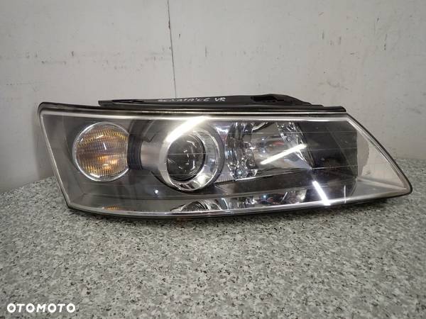 HYUNDAI SONATA 05-07 LAMPA PRZEDNIA PRAWA REFLEKTOR - 1