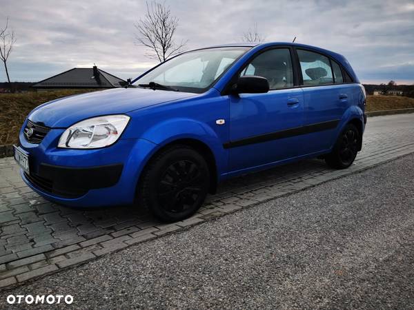 Kia Rio 1.5 CRDi City - 3