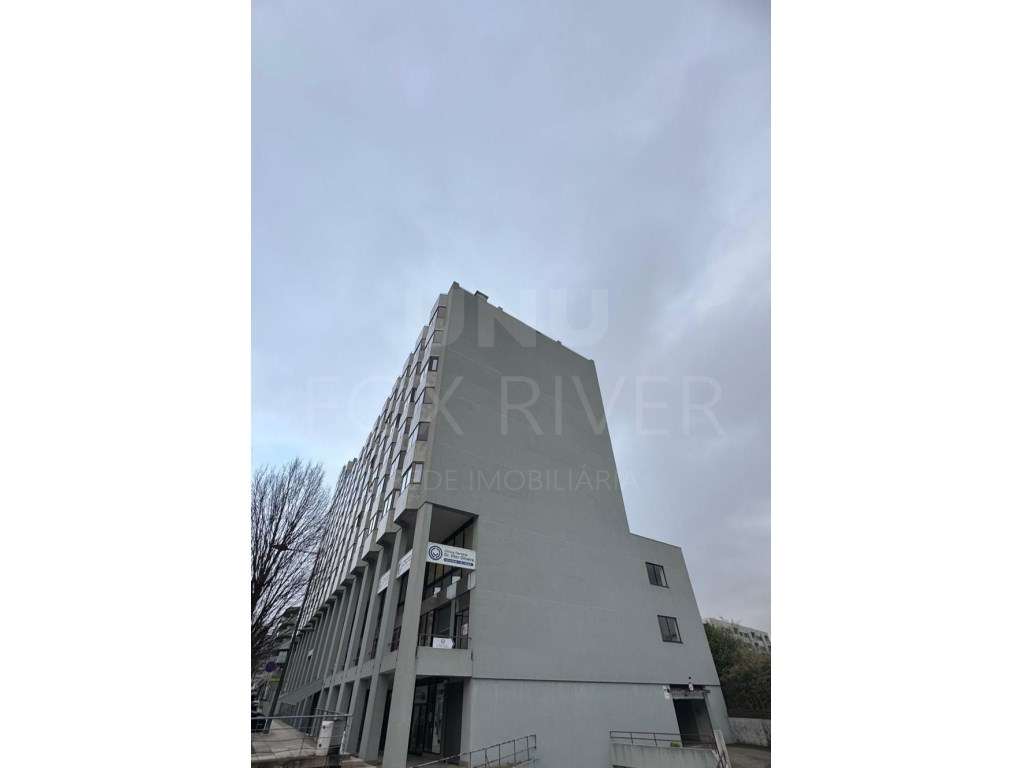 Garagem para venda no centro de Valença - Grande imagem: 2/4