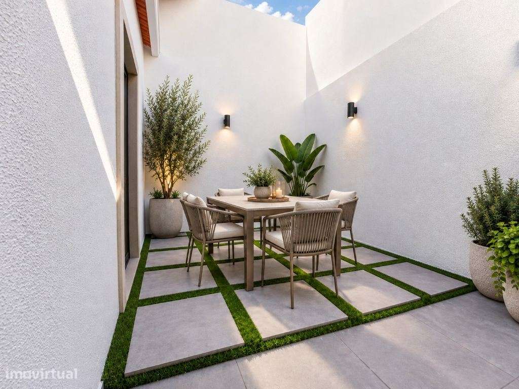 Barreiro, moradia T2 em banda totalmente remodelada para venda-18