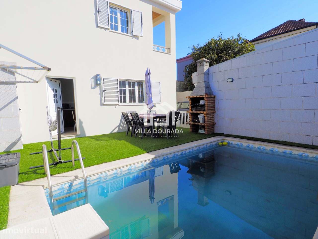 Moradia T3 ao centro de Pereiró com piscina. Aproveite! - Grande imagem: 3/40