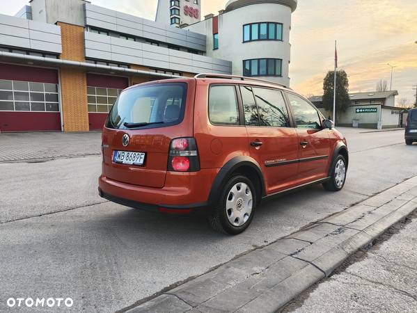 Volkswagen Touran 1.4 TSI Cross - 5