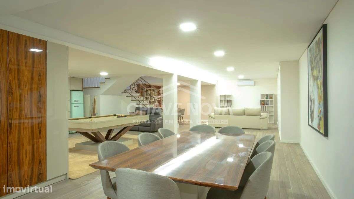 Moradia T4 com Vista Mar em São Félix da Marinha-32