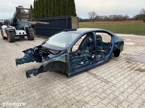 ĆWIARTKA BŁOTNIK PRAWY TYŁ SKODA OCTAVIA 3 III HB - 3