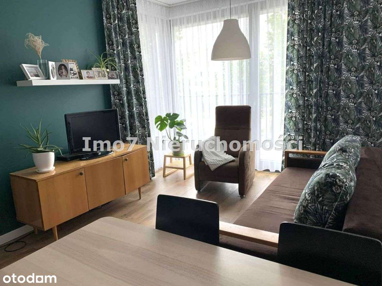 Komfortowe dwa pokoje z dużym tarasem i parkingiem-0