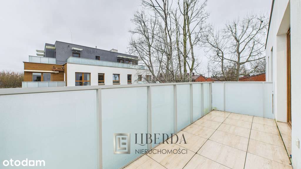 ❤️Duży salon 40 m², 2 sypialnie, balkon, 2 x garaż-1