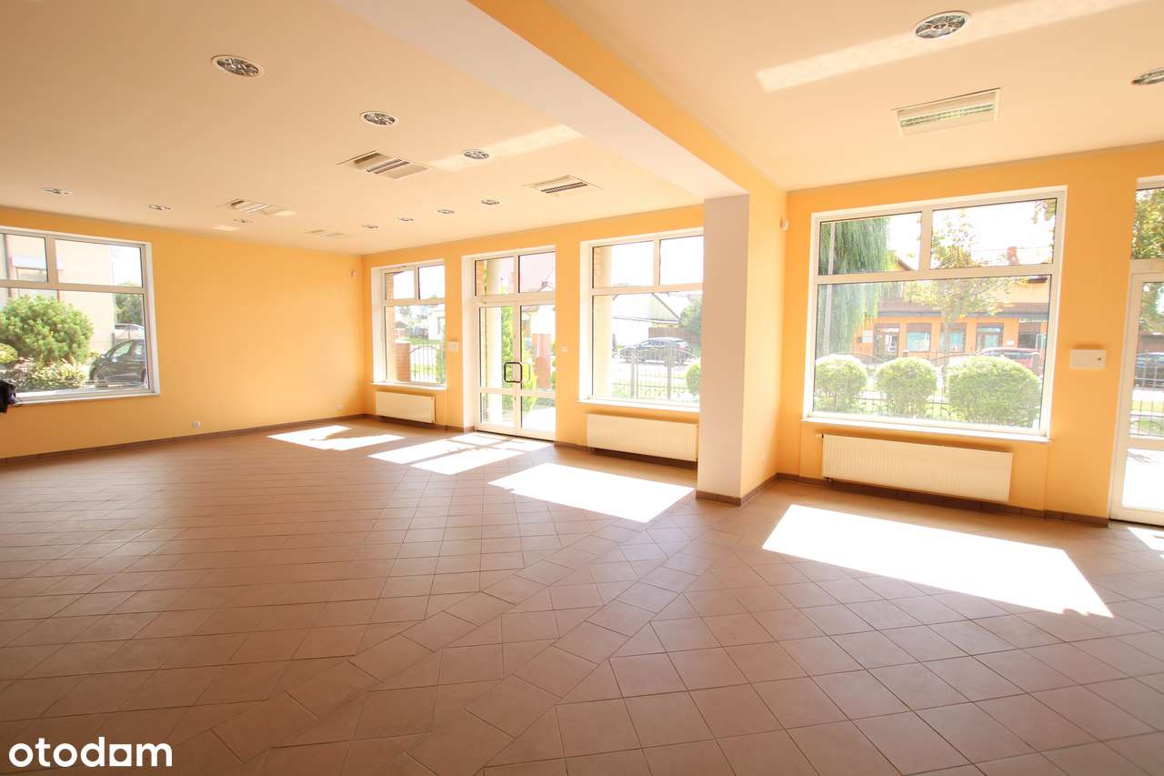 Nieruchomość komercyjna ** doskonałe położenie tuż przy ul. płk. Dąbka-5