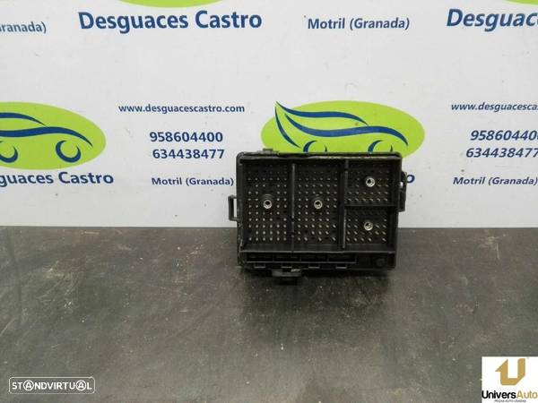 CAIXA RELÉS / FUSÍVEIS KIA SHUMA II SEDAN 2004 -15424198 - 2