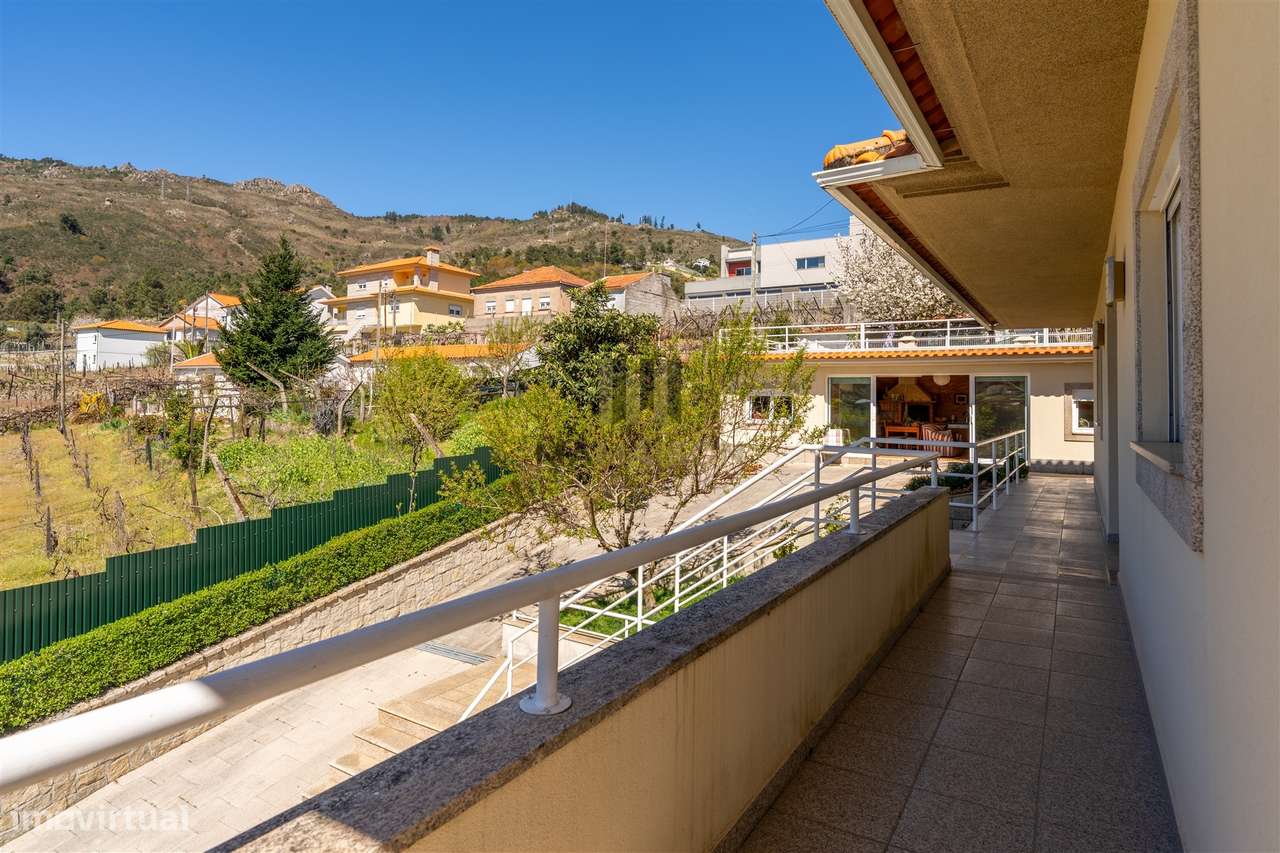 V5 AMOREIRAS | IMÓVEL DE LUXO | LAMEGO-13