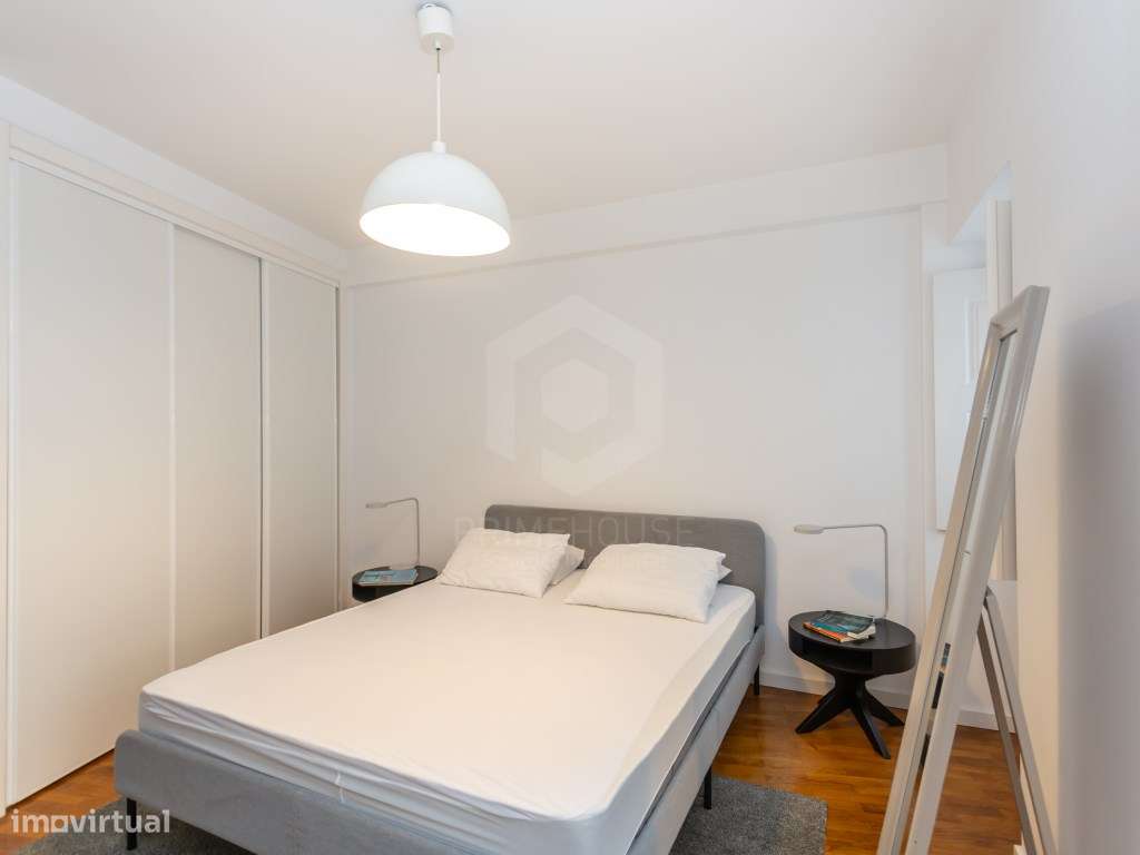 Predio no centro historico do seixal-20