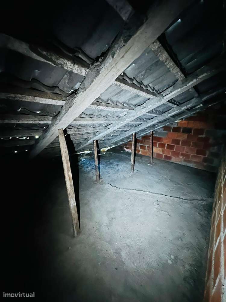 Imóvel de banco : escritura ao abrigo do simplex-46