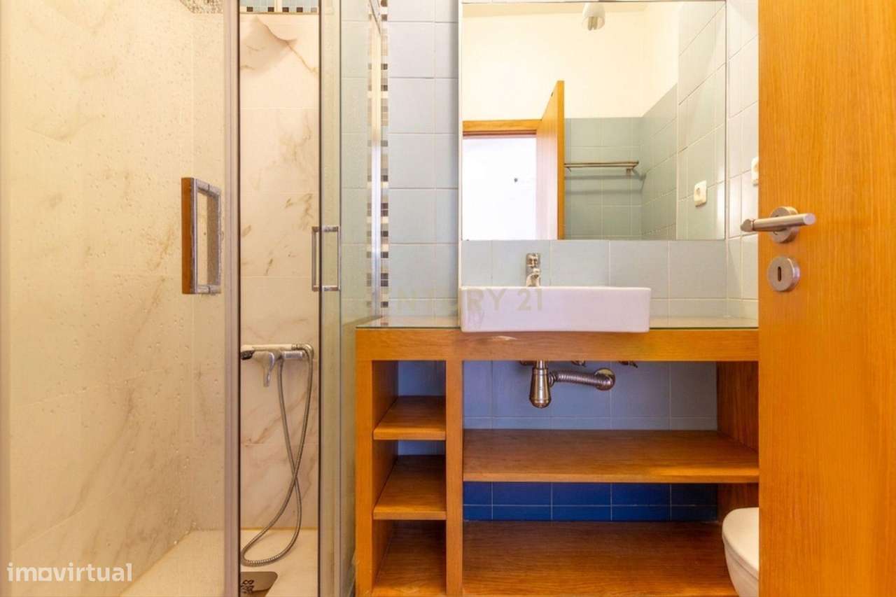 Barreiro / Lavradio - Apartamento de 4 assoalhadas com varandas e luga-9