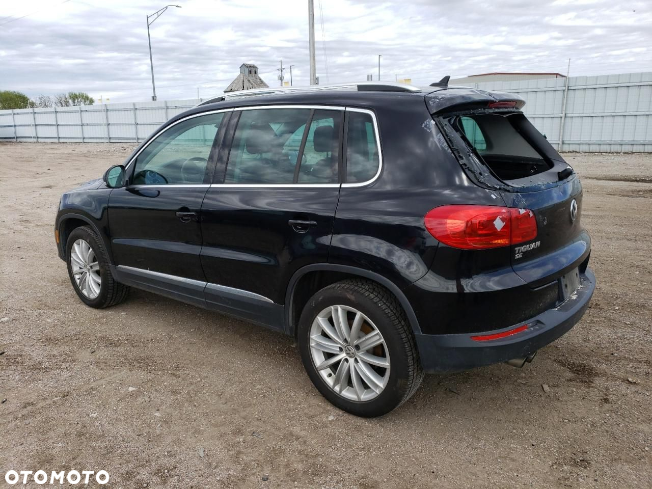 Volkswagen Tiguan - 2