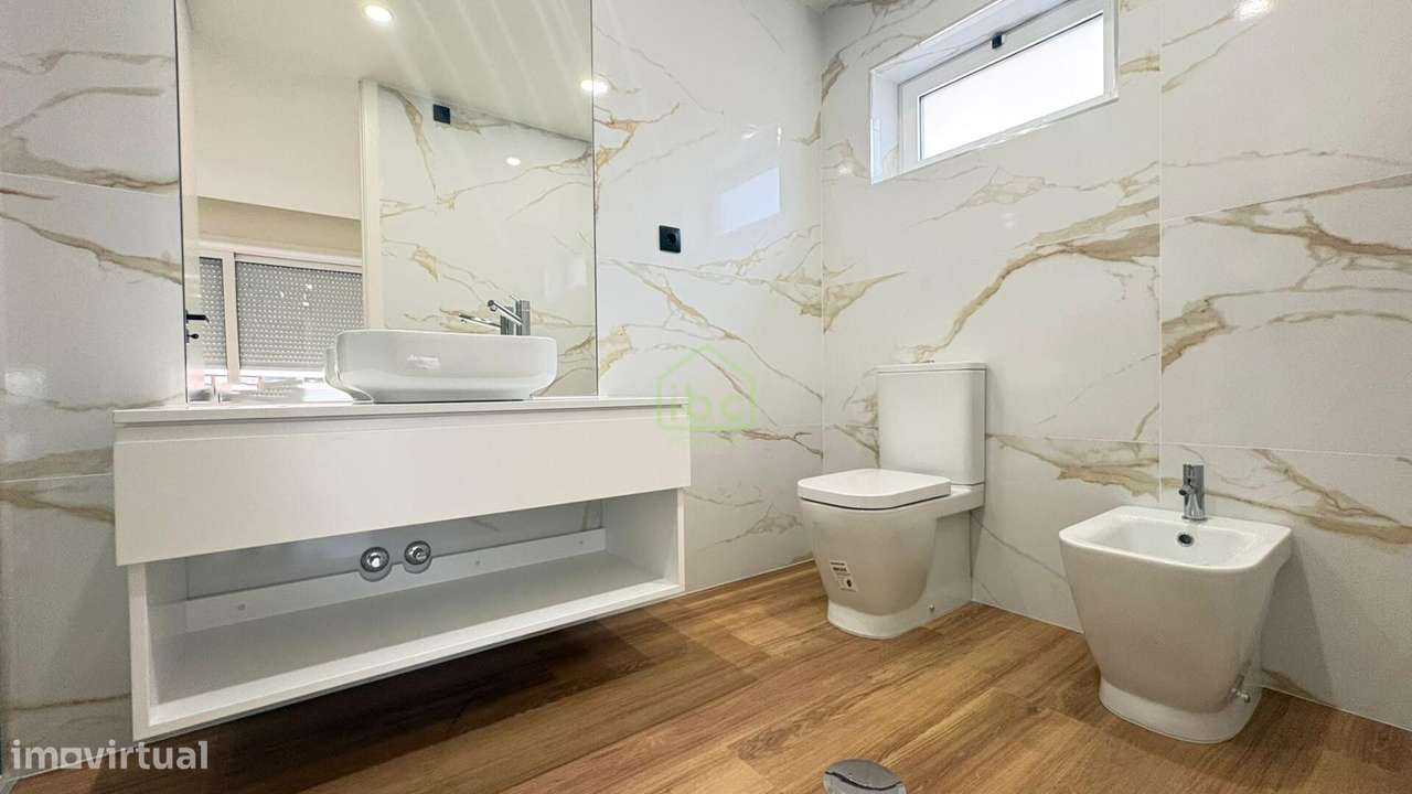 Apartamento T3 Remodelado perto do metro na Póvoa de Varzim-10