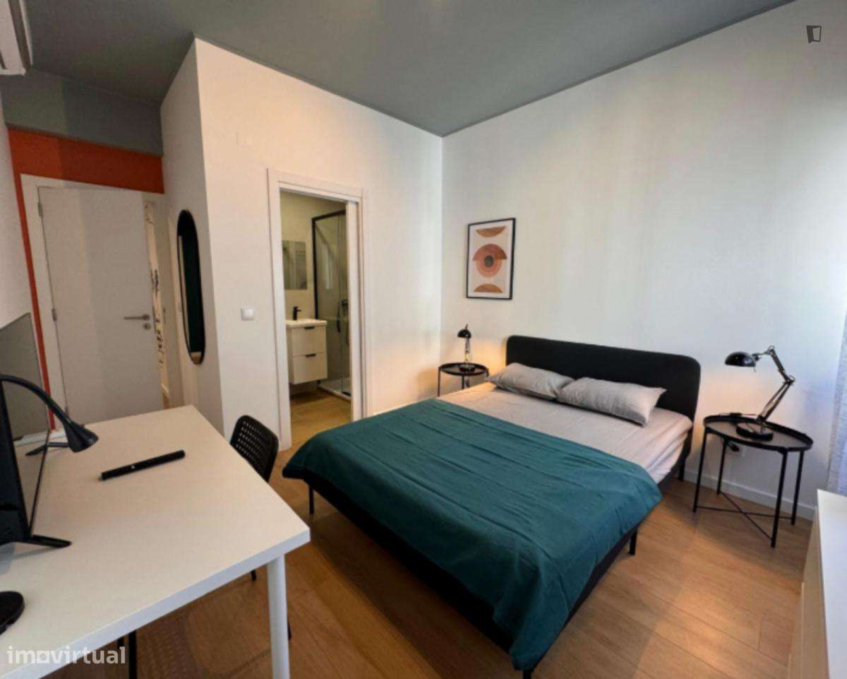 Quarto - localizado em Setubal - Grande imagem: 4/10
