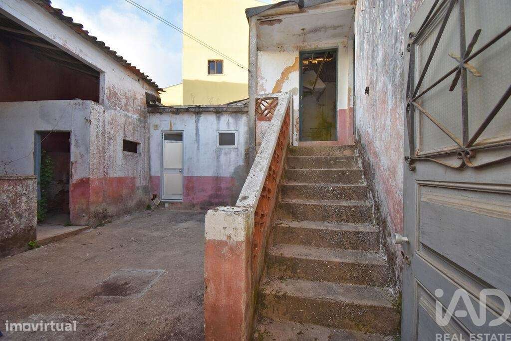 Casa tradicional T3 em Miranda do Corvo de 111,00 m2 - Grande imagem: 4/27