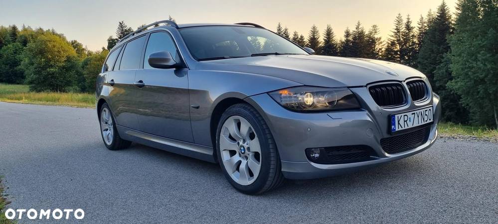 BMW Seria 3 325i xDrive Touring Edition Exclusive - 19