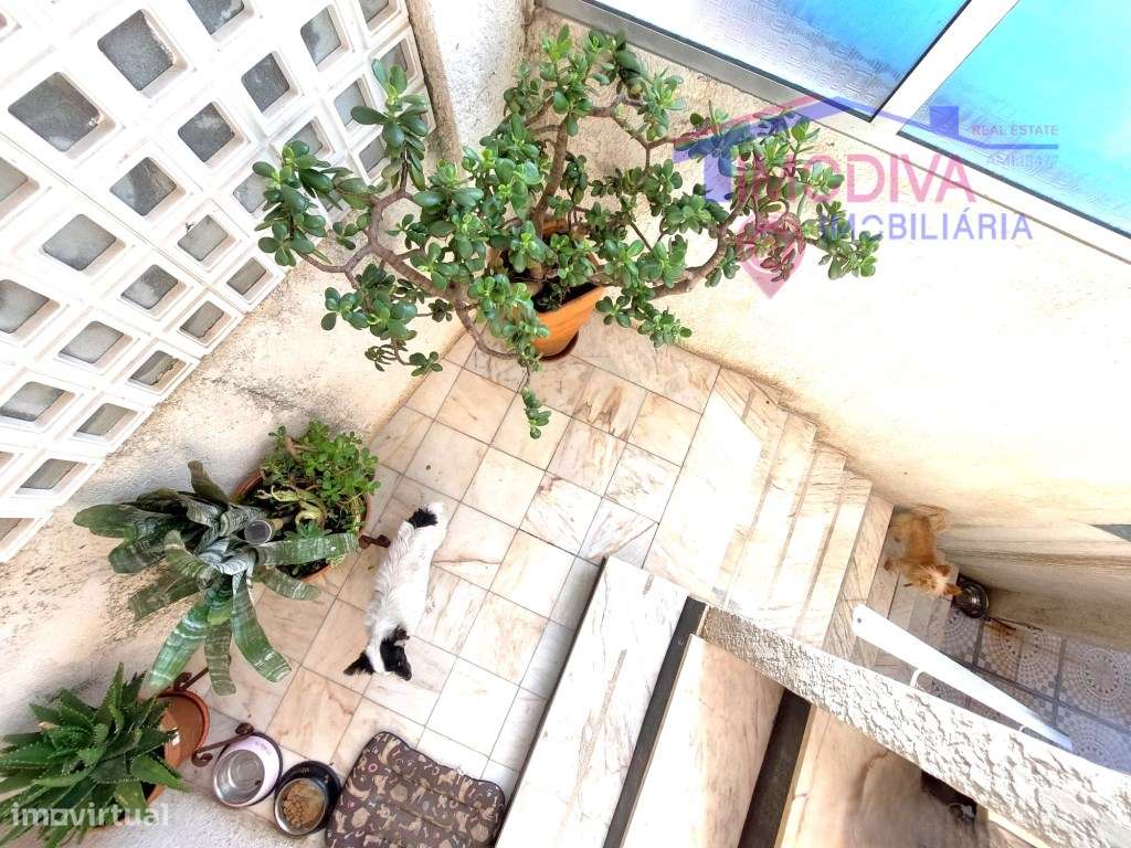 Moradia T4 com aquecimento e garagem em Figueiró dos Vinhos-25