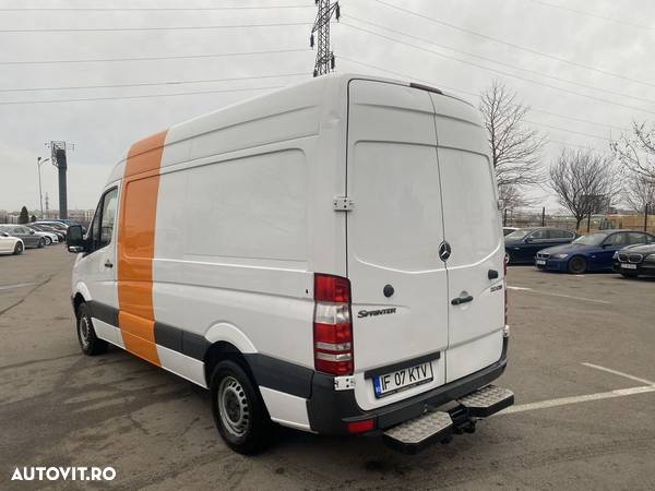 Mercedes-Benz Sprinter - 14