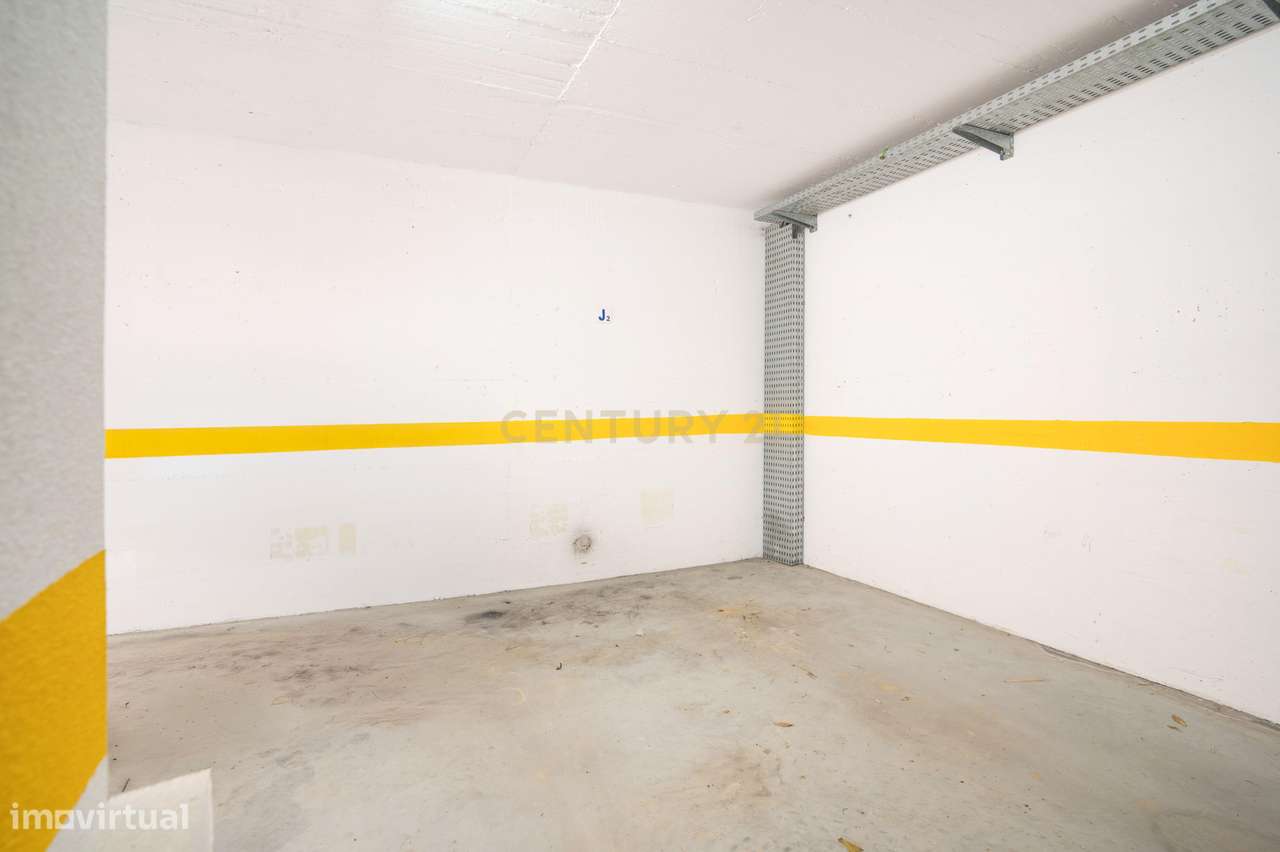 Onde o Mar é Vizinho: Moradia T2+1 com Vista Panorâmica-25