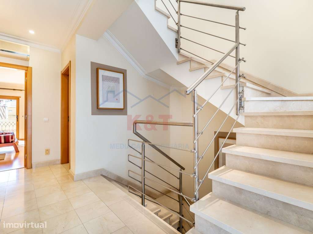 Moradia T5 de Luxo + Apartamento T3 - Lagoa-13