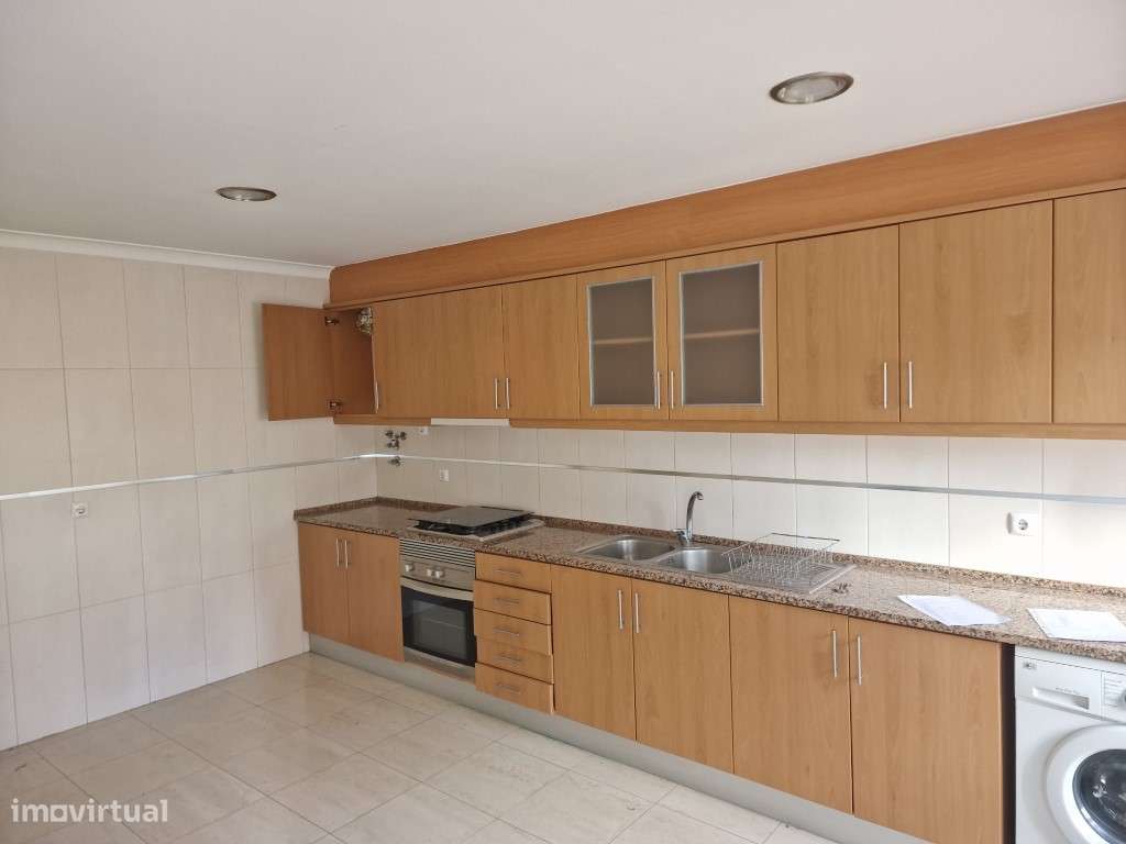 Apartamento T2 — Rua das Flores, nº 23, Paivas | Amora (Seixal) - Grande imagem: 4/18