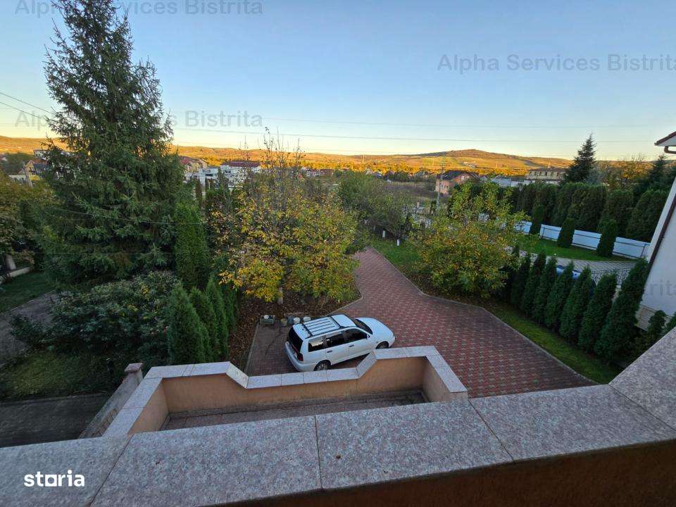 Vila spatioasa, construita in 2010-6