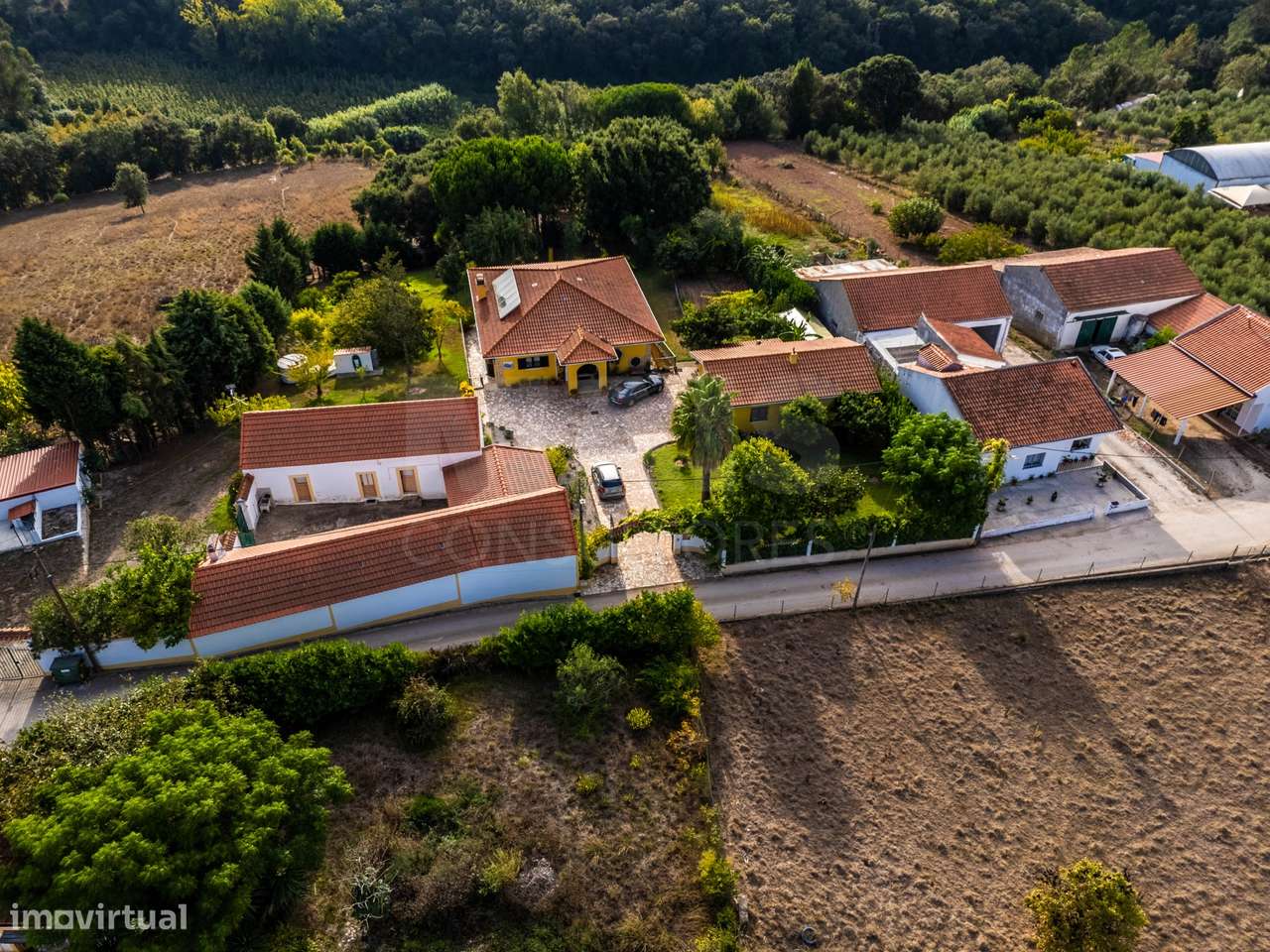 Propriedade única, a apenas 2 km de Alcobaça, com mais de 30.000 m²... - Grande imagem: 5/50