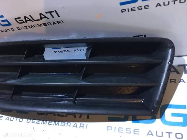 Grila Inferioara Stanga Spoiler / Bara Fata VW Passat B6 2005 - 2010 Cod Piesa 3C0853665 - 6