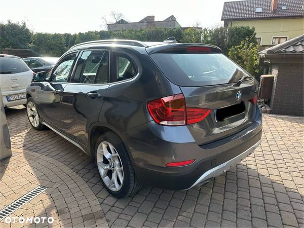 BMW X1 xDrive18d xLine - 4