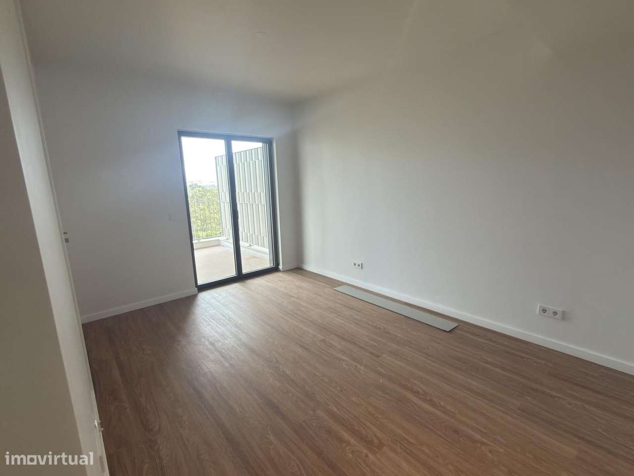 Apartamento T4 com jardim, Loures-4