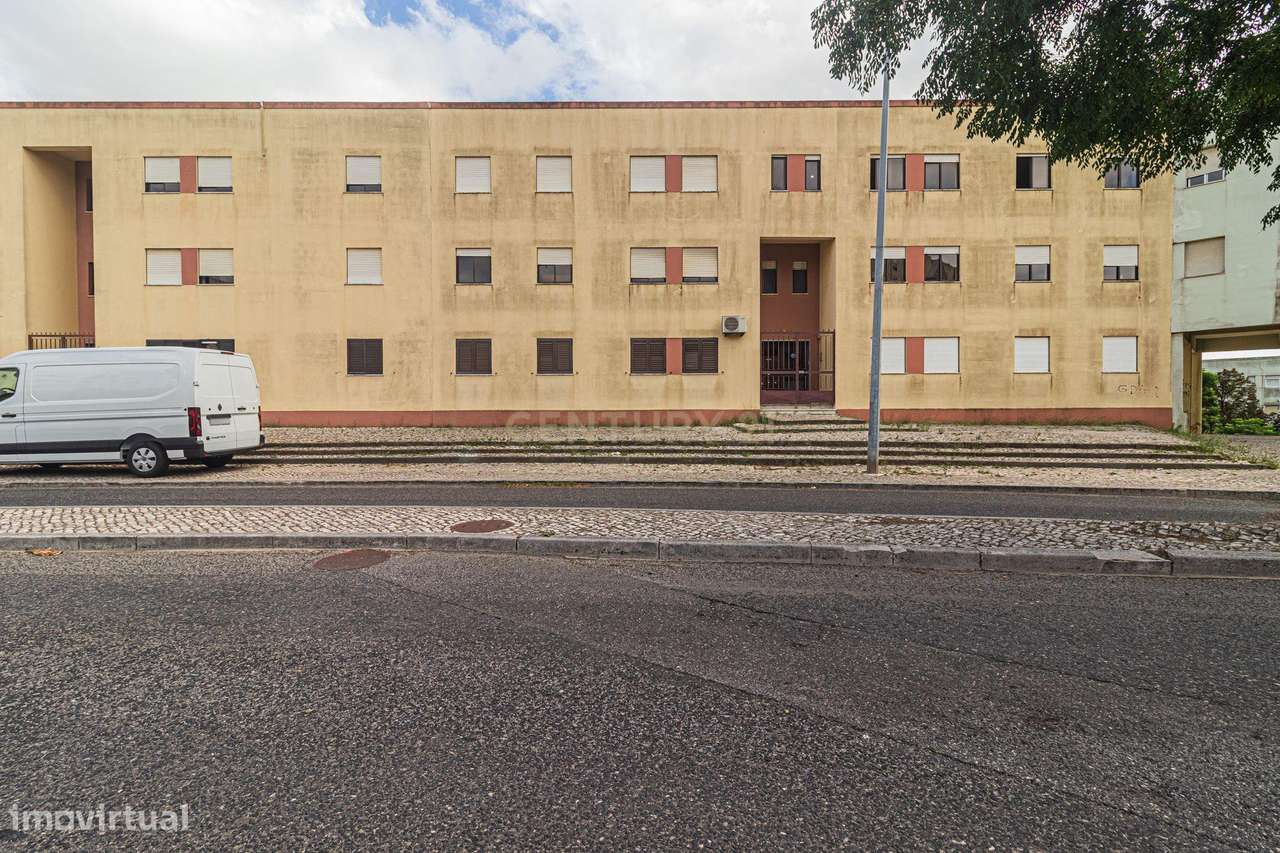 Apartamento T3 na Buraca, Amadora - Oportunidade Única!-11