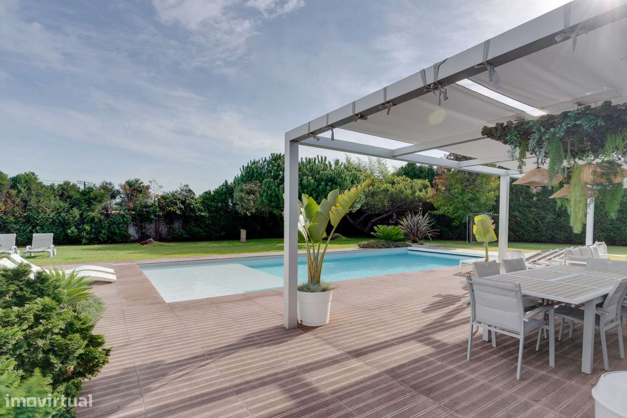 Elegância e Privacidade na Moradia dos Seus Sonhos-36