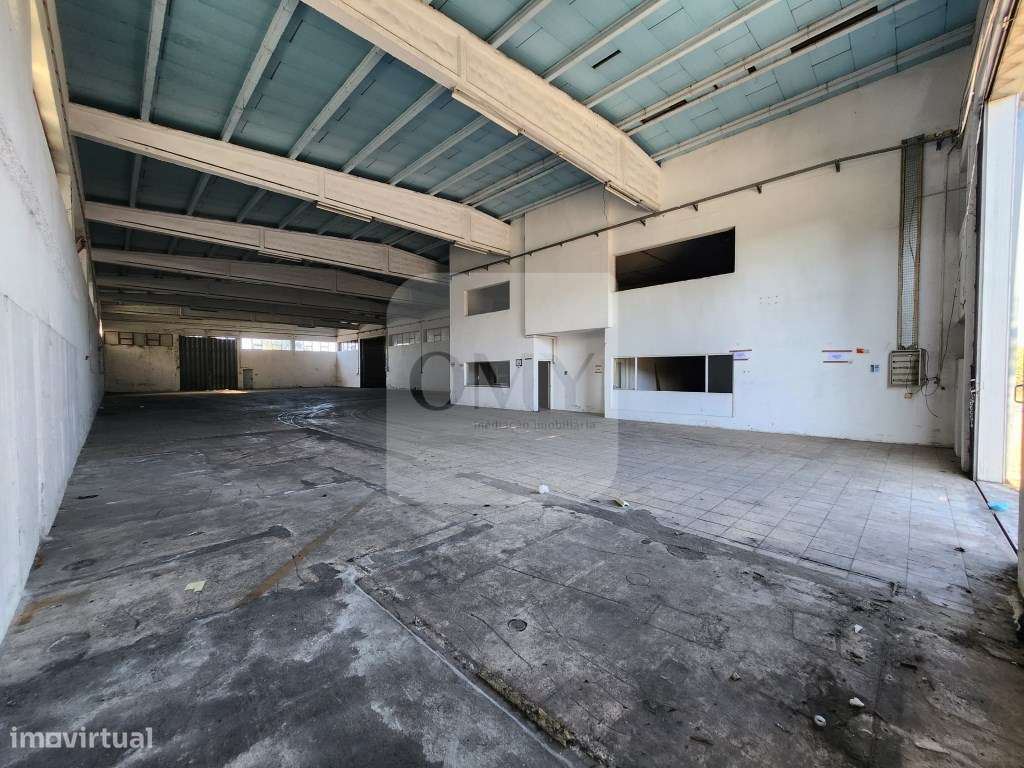 RESERVADO, Armazém na Zona Industrial de Constantim em Vila Real - Grande imagem: 5/18