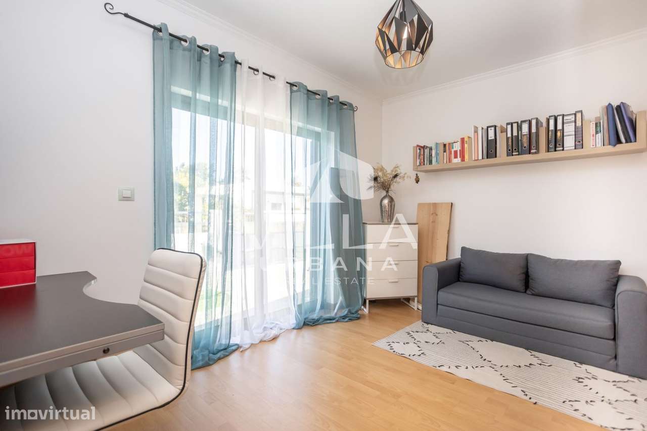 Moradia T3+1 Isolada com Jardim e Excelentes Áreas | Quinta do Anjo-25