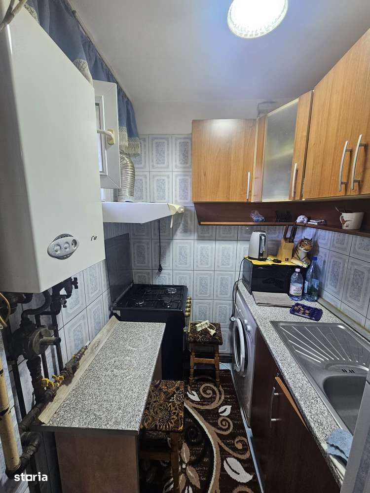 Apartament cu 2 camere de vânzare în Curtea de Argeș. - Imagine principală: 5/8