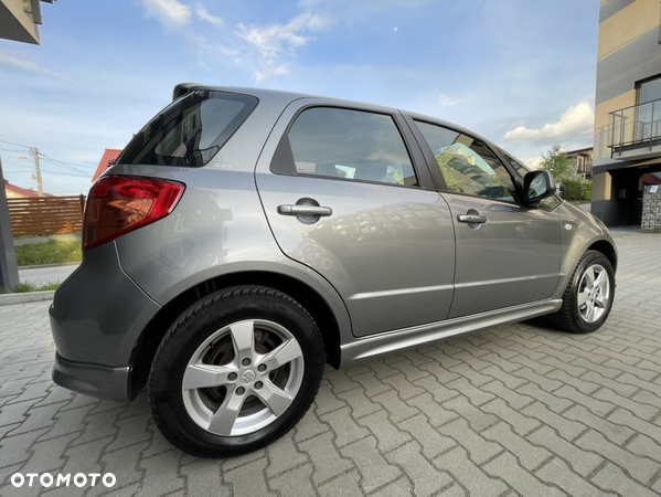 Suzuki SX4 - 8