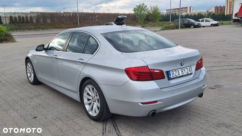 BMW Seria 5 535i Luxury Line - 6