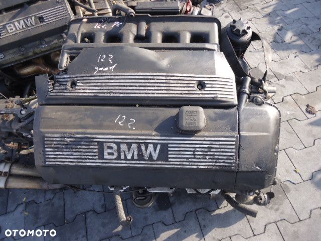 Silnik komplet BMW E60 2.0 520i M54B22 04r - 1