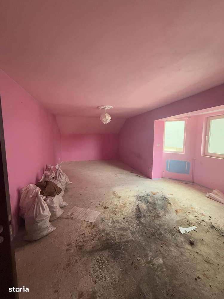 Casa individuala traditionala spatioasa in zona linistita - Dumbravita - Imagine principală: 5/8