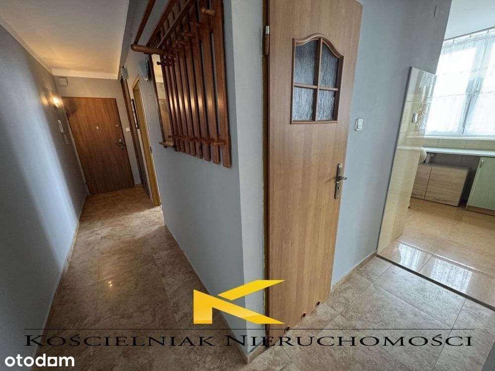 Trzy pok. z parkingiem w centrum miasta-8