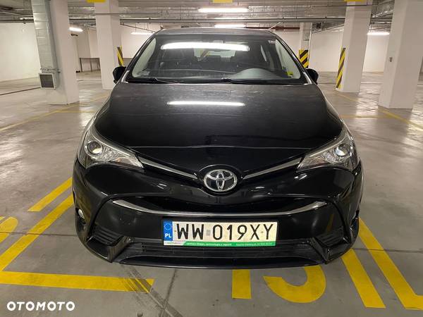 Toyota Avensis 1.8 Premium - 12