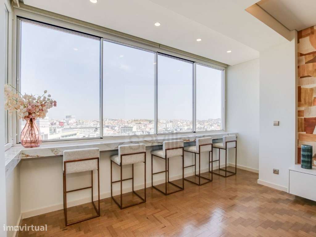 Apartamento T1 na com vista cidade, na Rua Castilho, Lisboa - Grande imagem: 2/25
