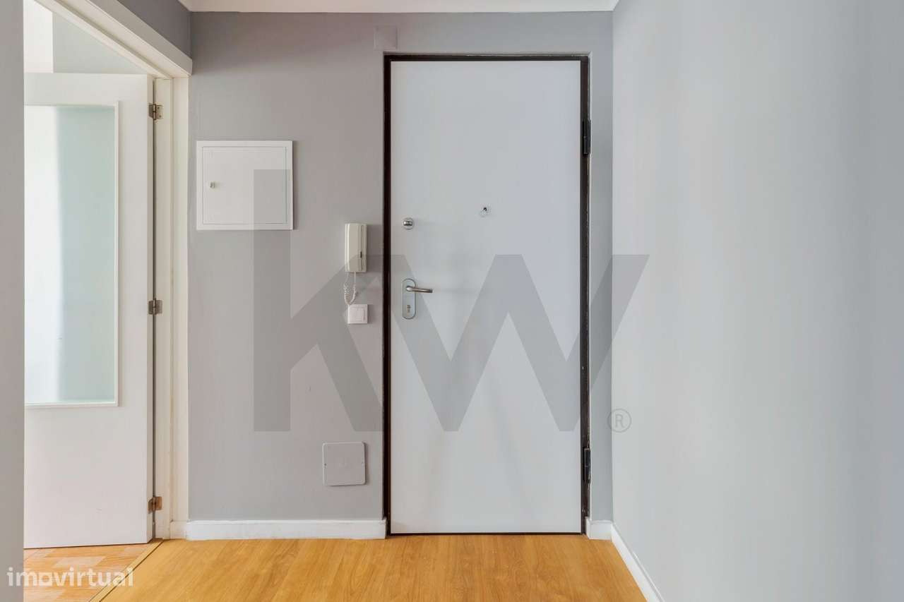 ARRENDAMENTO T4: Luxo de Luz! 3 Frentes, Suite e Elevador. Pronto a en - Grande imagem: 5/27