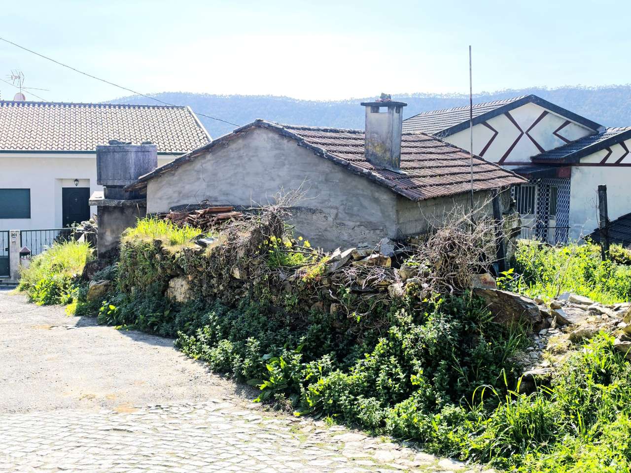 Casa térrea com terreno 925 m2 em Aguiar de Sousa-13