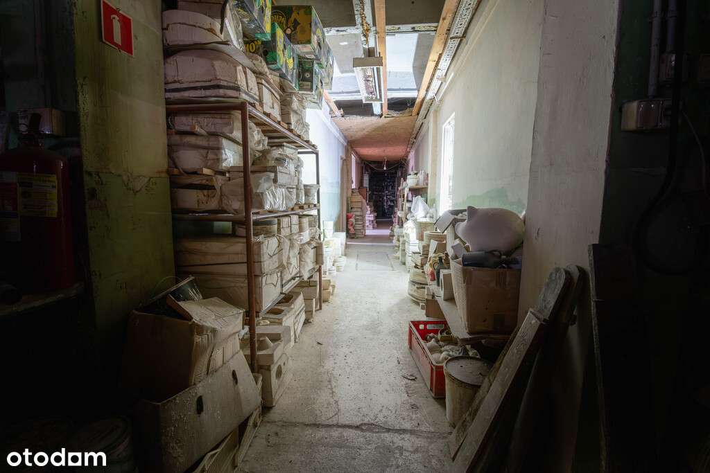 Na sprzedaż budynek usługowo- produkcyjny.-8