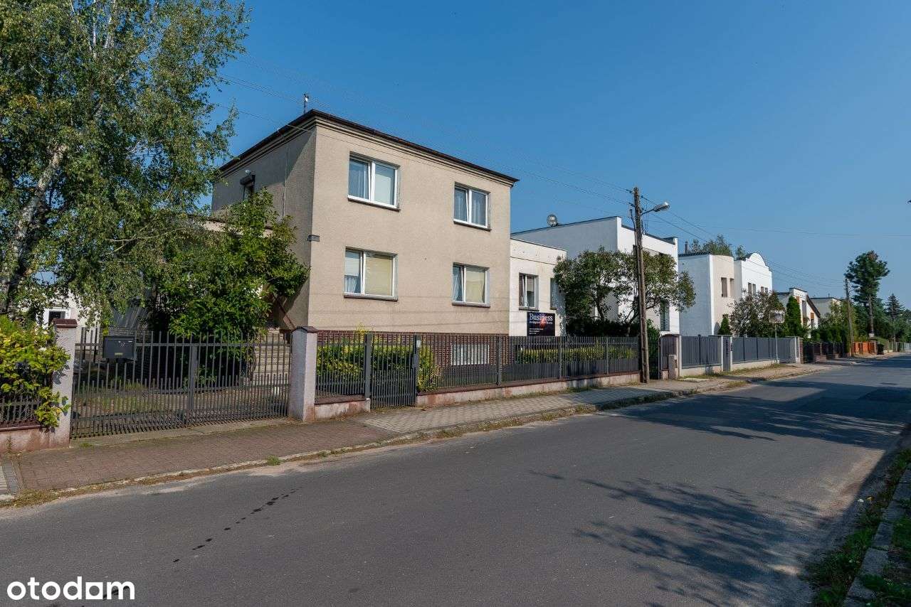 Dom z dużym ogrodem i dwoma lokalami usługowymi-5