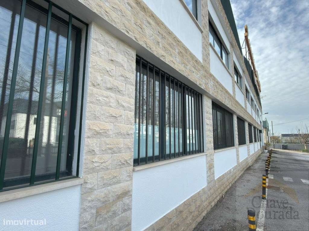 Dois armazéns - Taveiro - Grande imagem: 3/26