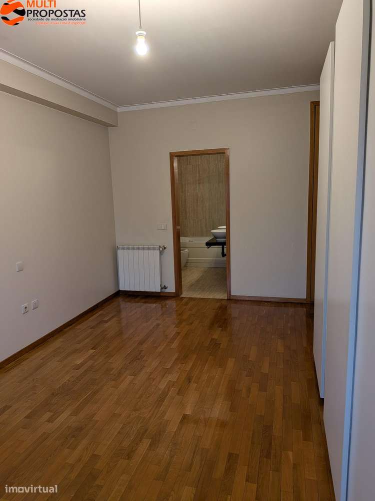 T2 C/ TERRAÇO - S. VICENTE (D.DIOGO)-34