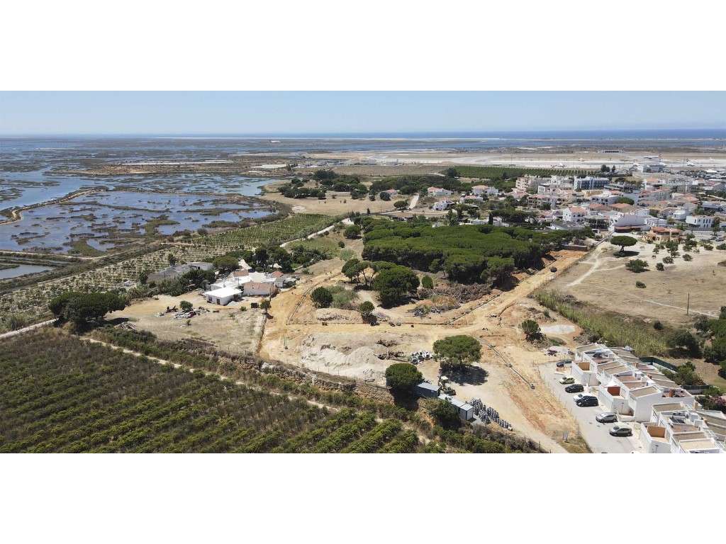Villa T4 Triplex Venda Faro-8